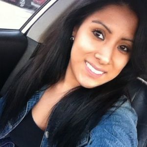 Meet your Posher, Stephany